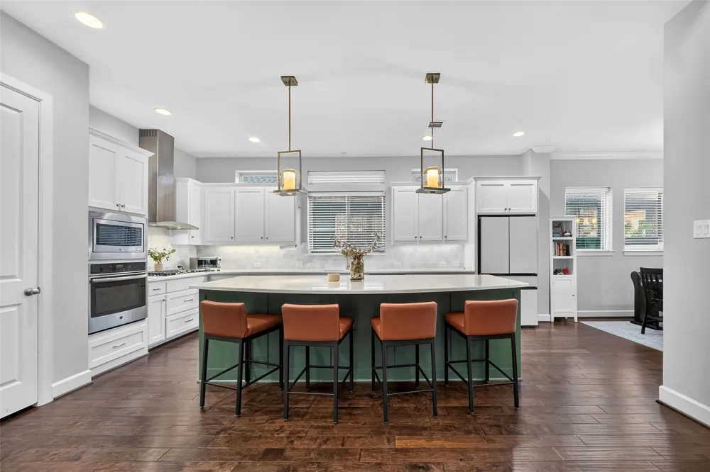 7831 Southfork Bend Irving, TX 75063