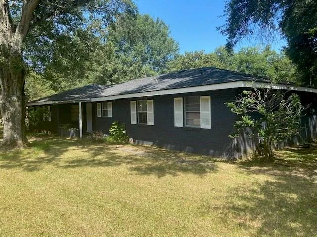 1226 Beagle Road Orange, TX 77632