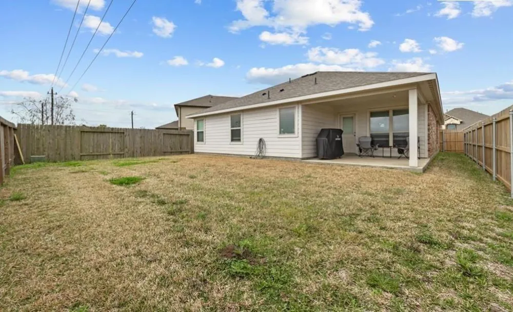 689 Forest Bend Lane La Marque, TX 77568