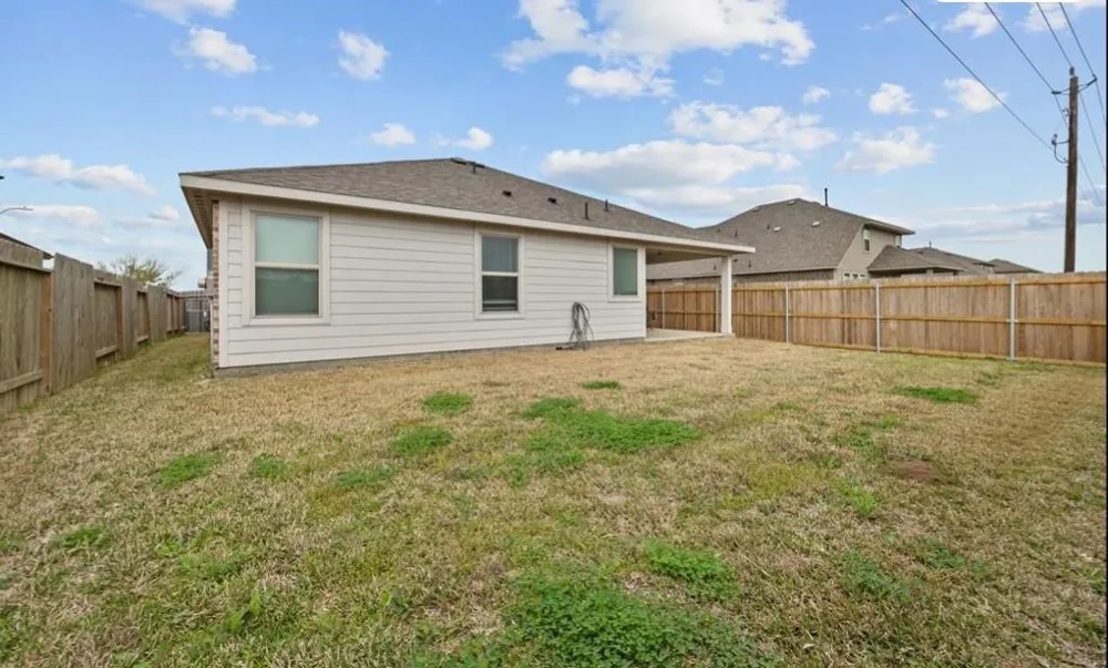689 Forest Bend Lane La Marque, TX 77568