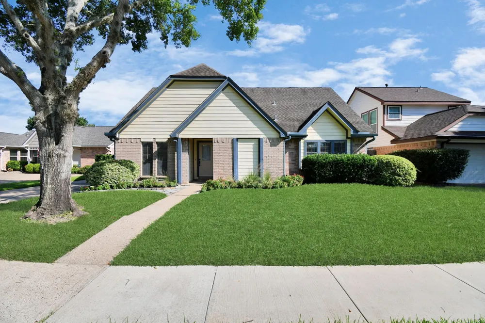 315 Muirwood Lane Sugar Land, TX 77498