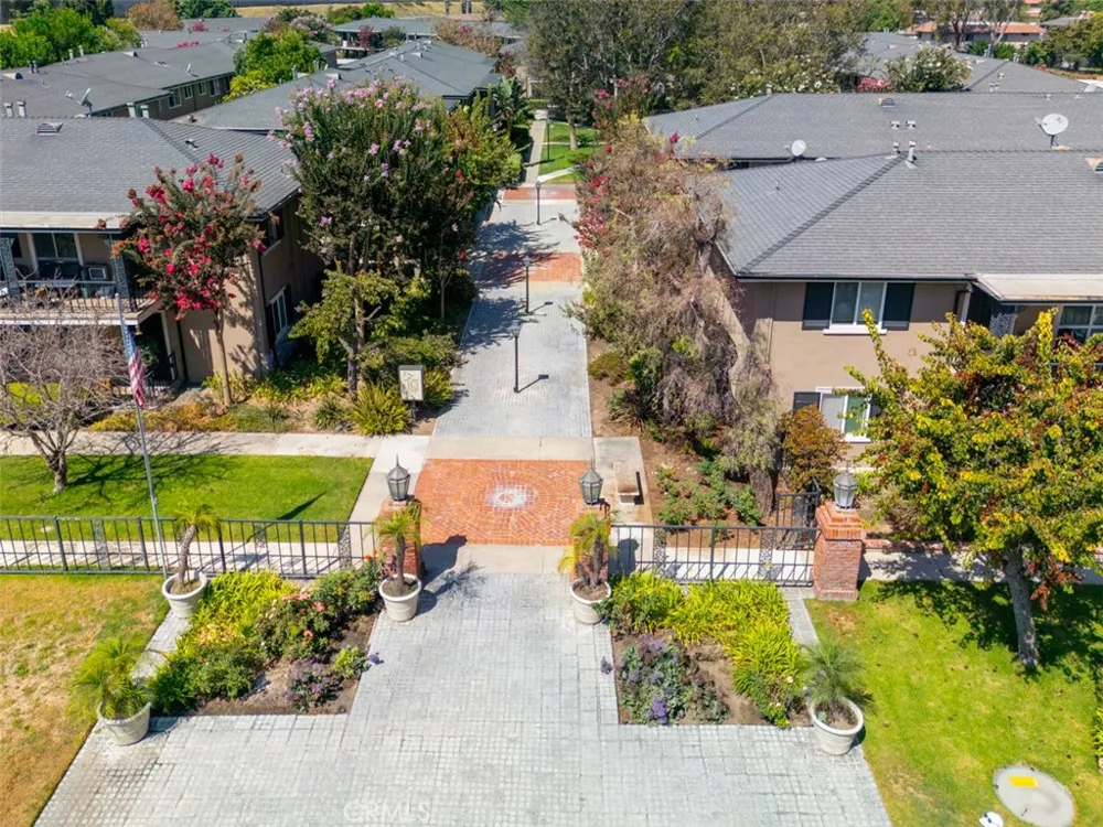 660 S Glassell #12 Orange, CA 92866