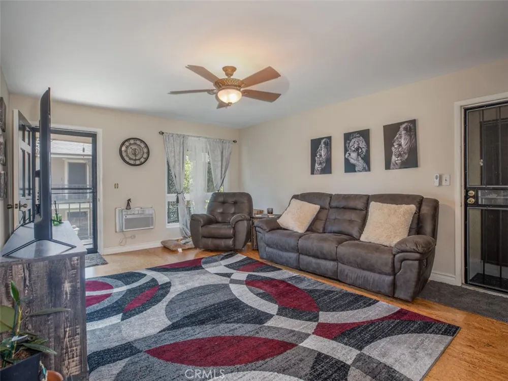 660 S Glassell #12 Orange, CA 92866