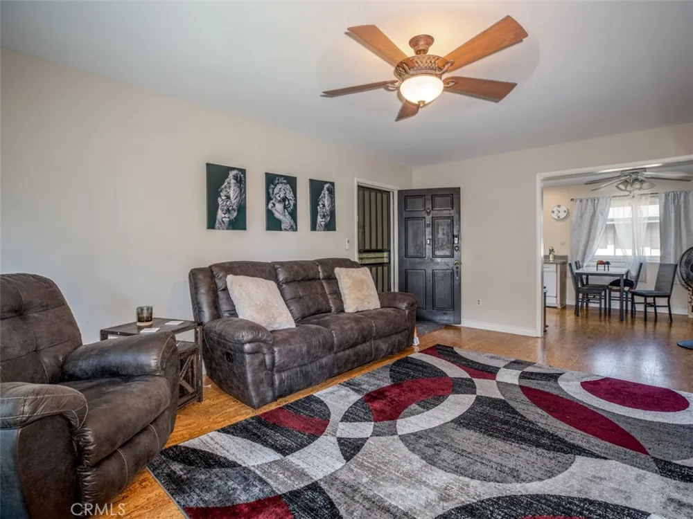 660 S Glassell #12 Orange, CA 92866