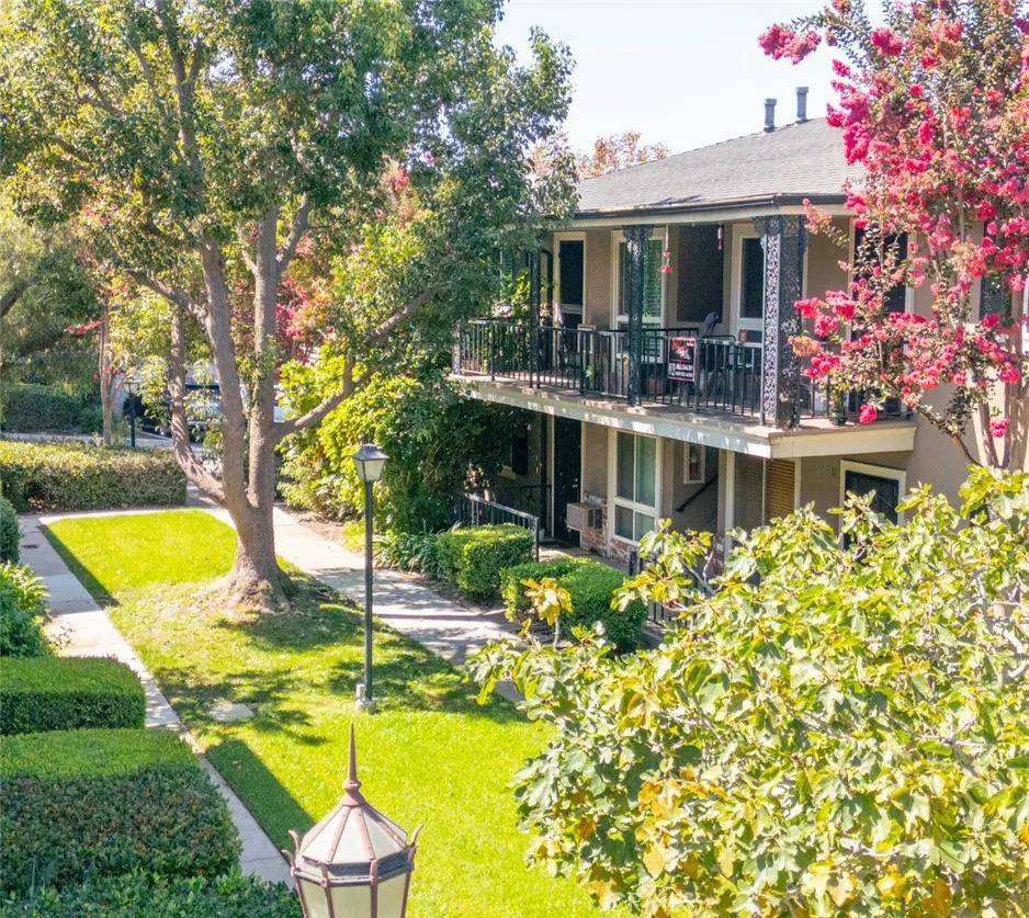 660 S Glassell #12 Orange, CA 92866