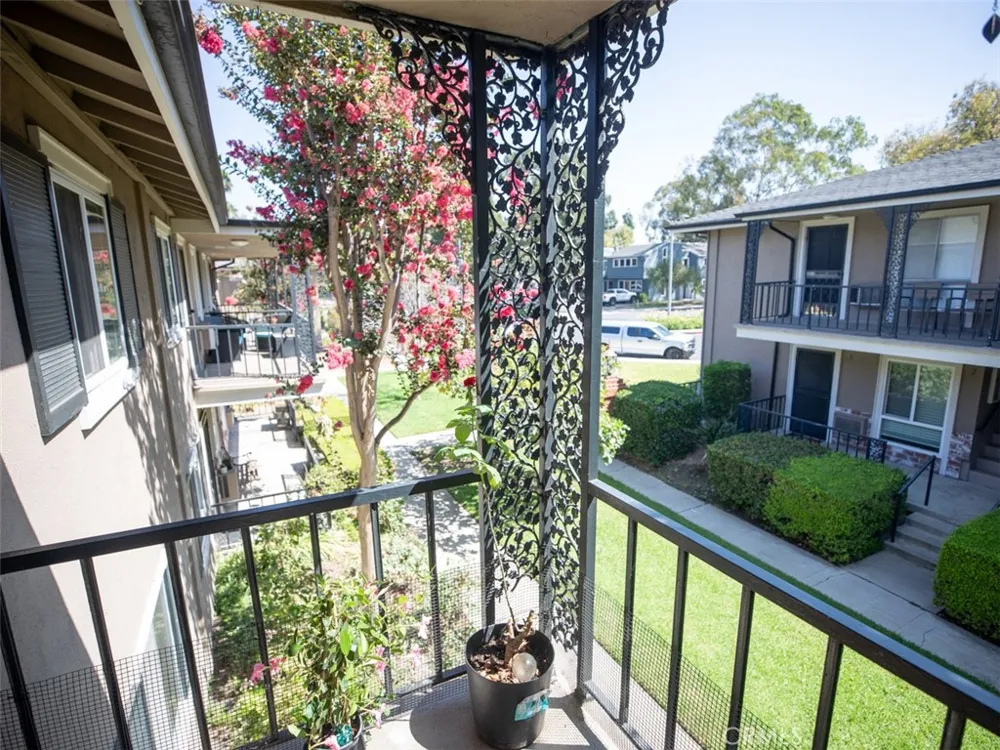 660 S Glassell #12 Orange, CA 92866