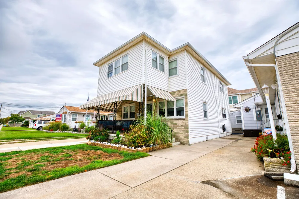 223 E Syracuse Avenue Wildwood Crest, NJ 08260
