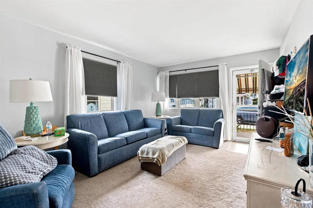 223 E Syracuse Avenue Wildwood Crest, NJ 08260