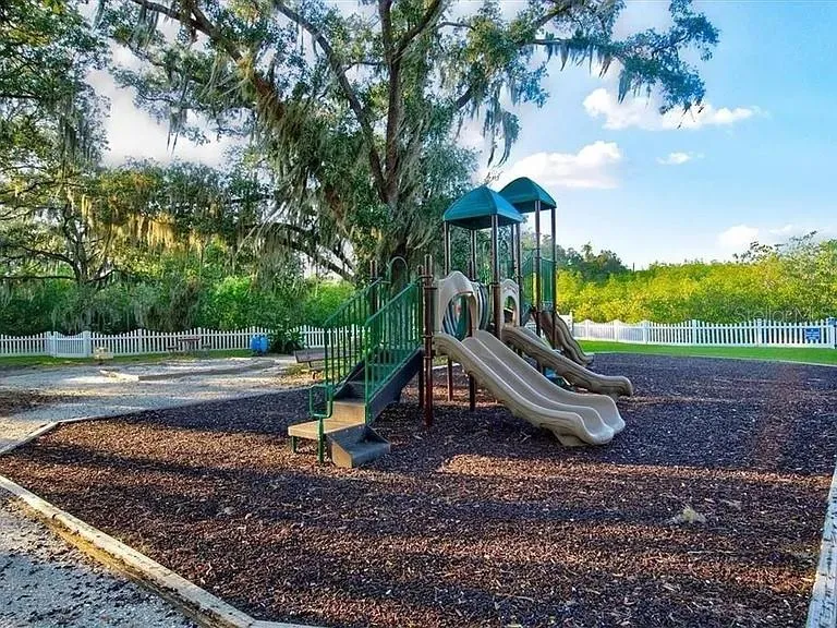 4623 4TH AVENUE E Bradenton, FL 34208
