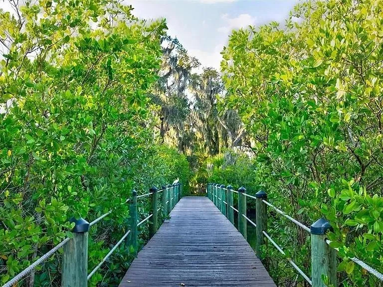 4623 4TH AVENUE E Bradenton, FL 34208