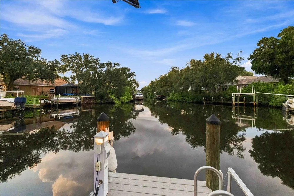 4623 4TH AVENUE E Bradenton, FL 34208