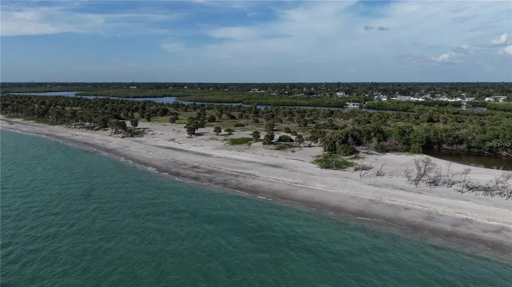 625 E BAFFIN DRIVE Venice, FL 34293