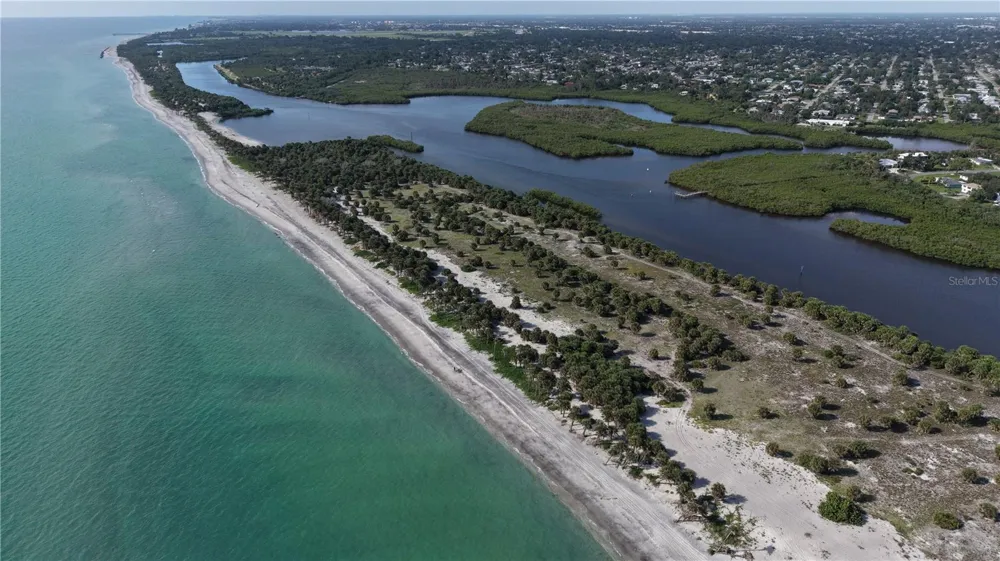625 E BAFFIN DRIVE Venice, FL 34293