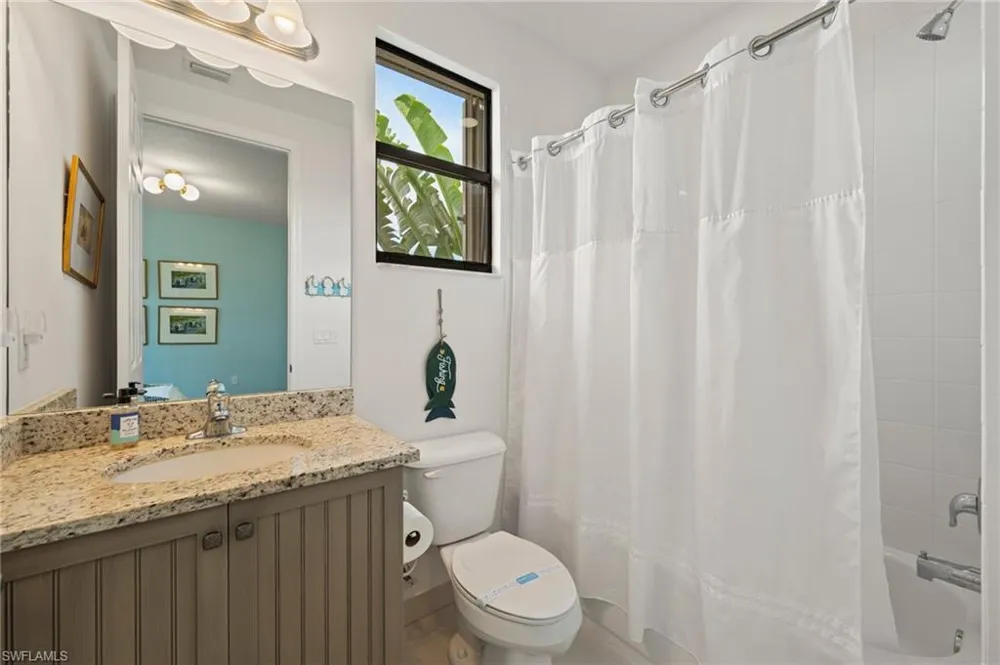 2882 CINNAMON BAY CIRCLE Naples, FL 34119