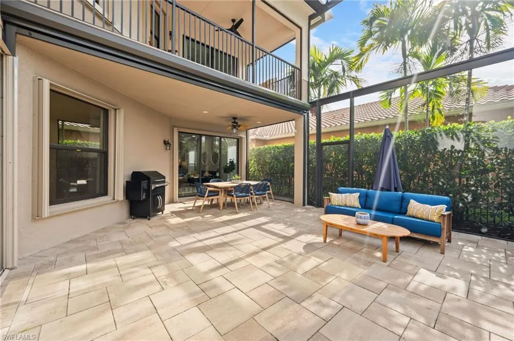 2882 CINNAMON BAY CIRCLE Naples, FL 34119