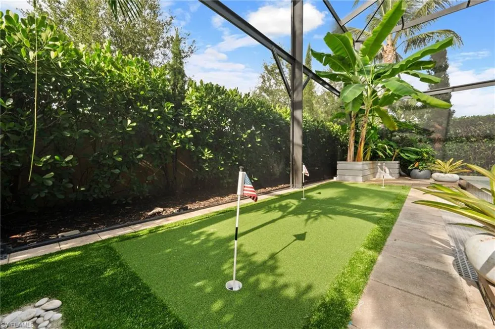 2882 CINNAMON BAY CIRCLE Naples, FL 34119