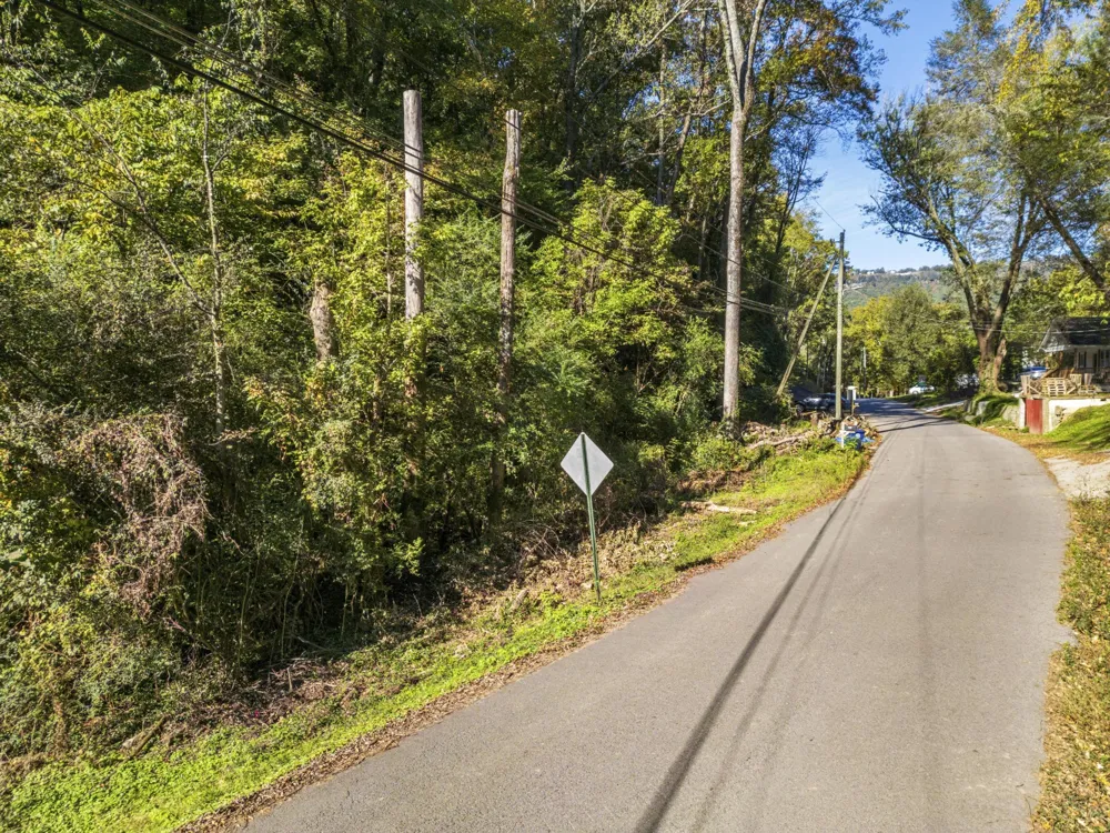 0 Reads Lake Road Chattanooga, TN 37415