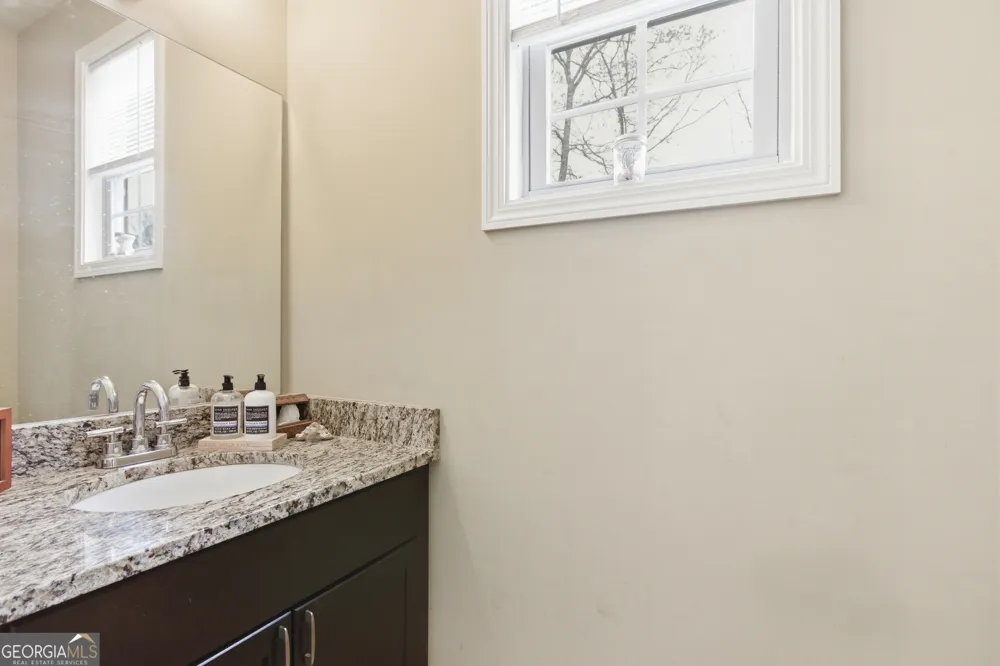 130 Maple DR Commerce, GA 30529