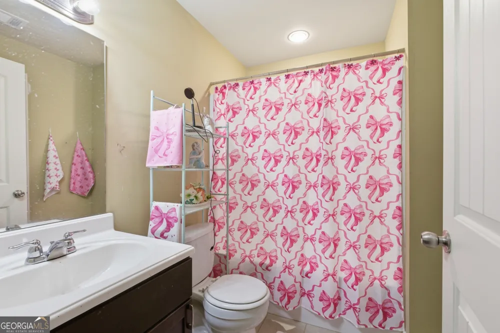130 Maple DR Commerce, GA 30529
