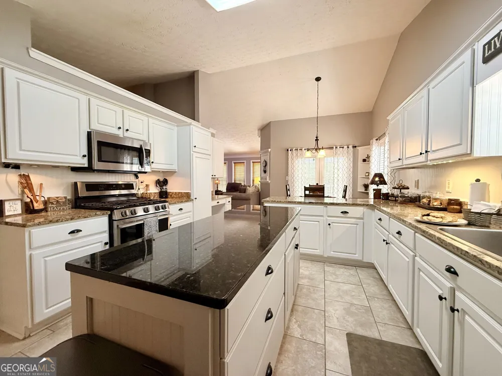 1205 Bonnerton CT Dacula, GA 30019