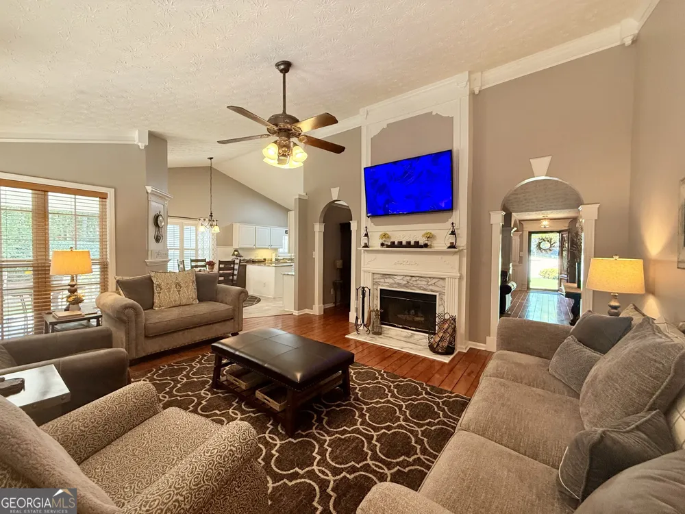 1205 Bonnerton CT Dacula, GA 30019