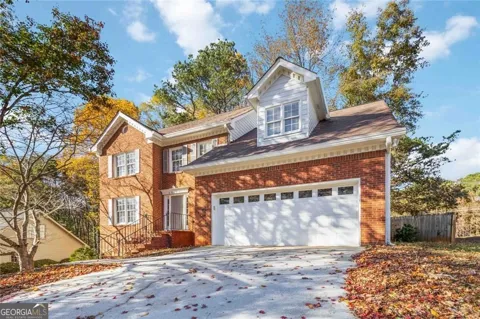 3477 Chinaberry LN