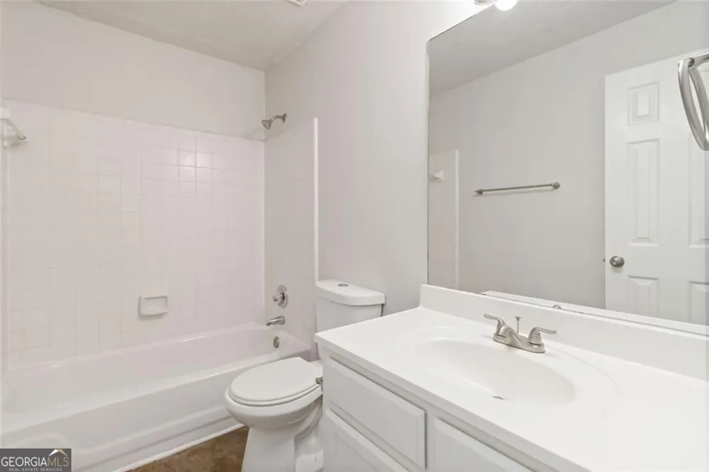 3477 Chinaberry LN Snellville, GA 30039