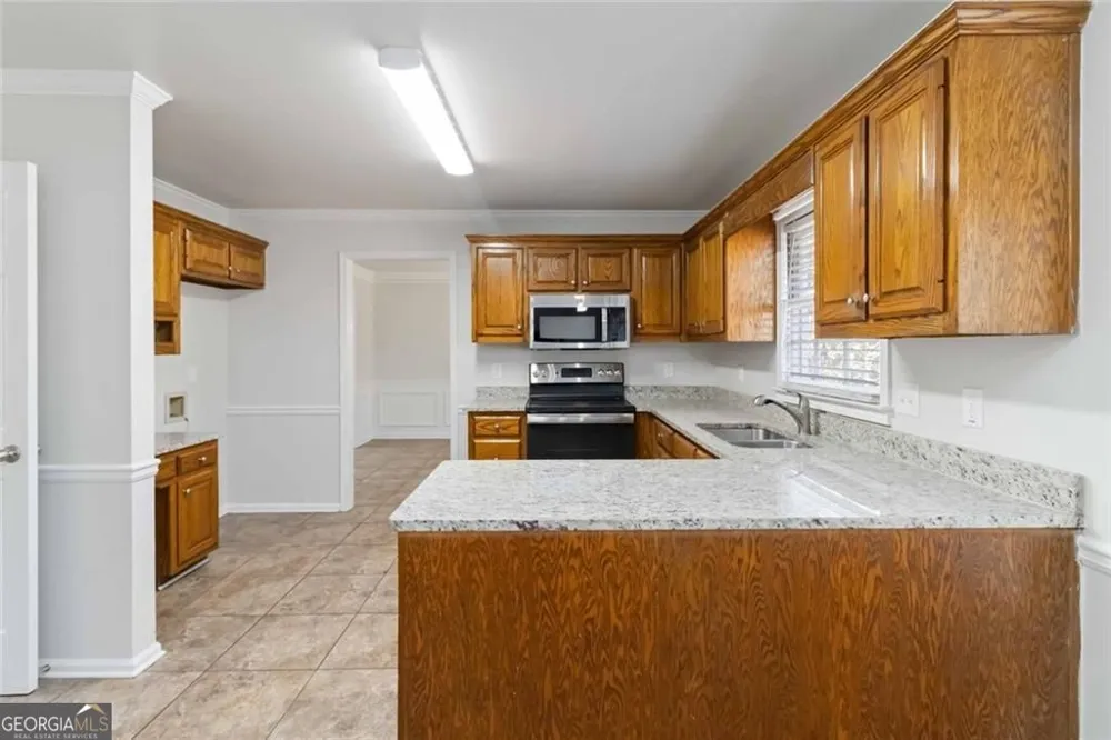 3477 Chinaberry LN Snellville, GA 30039