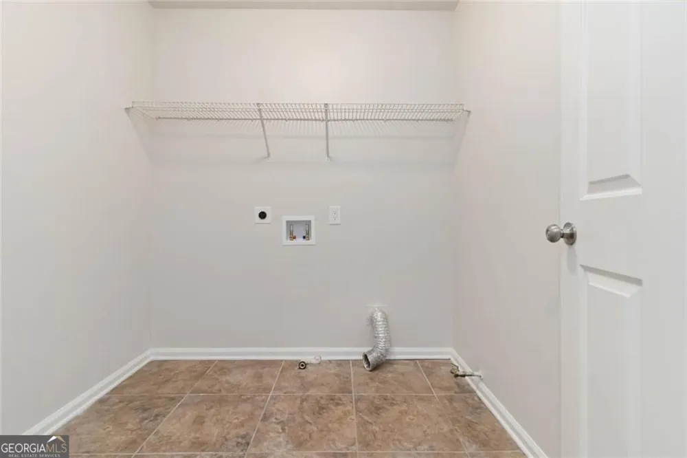 3477 Chinaberry LN Snellville, GA 30039