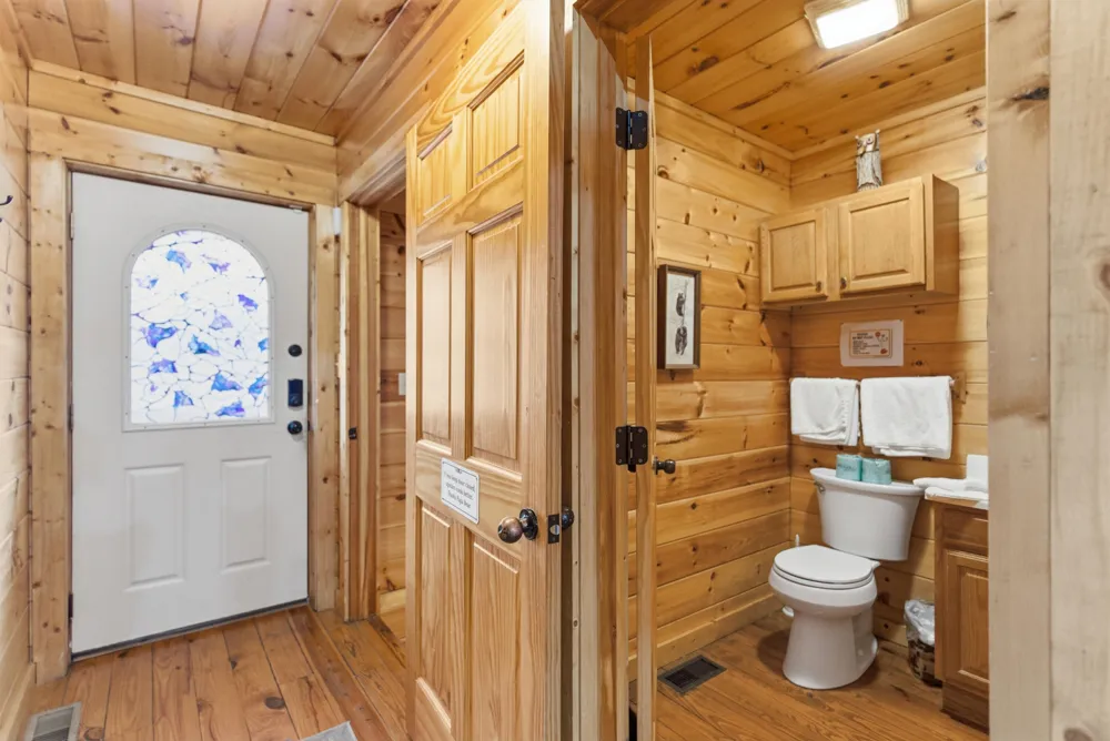 2054 Oakmont Drive Sevierville, TN 37876