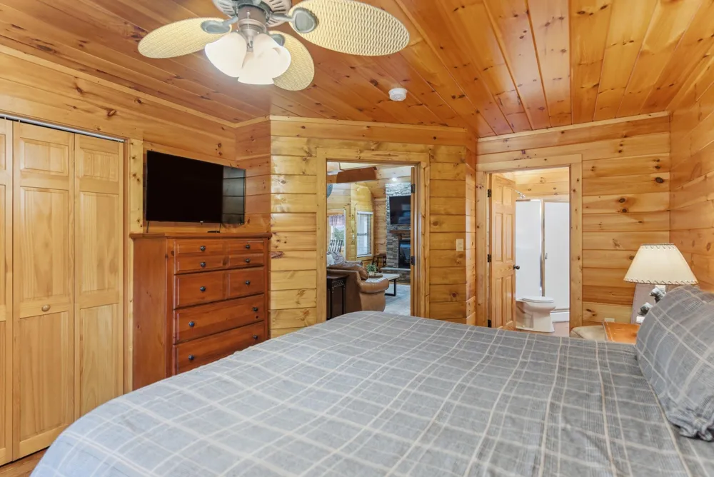 2054 Oakmont Drive Sevierville, TN 37876