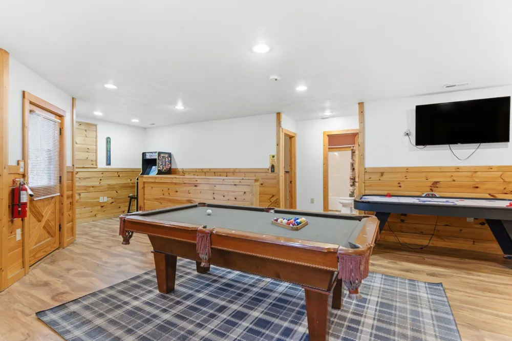 2054 Oakmont Drive Sevierville, TN 37876