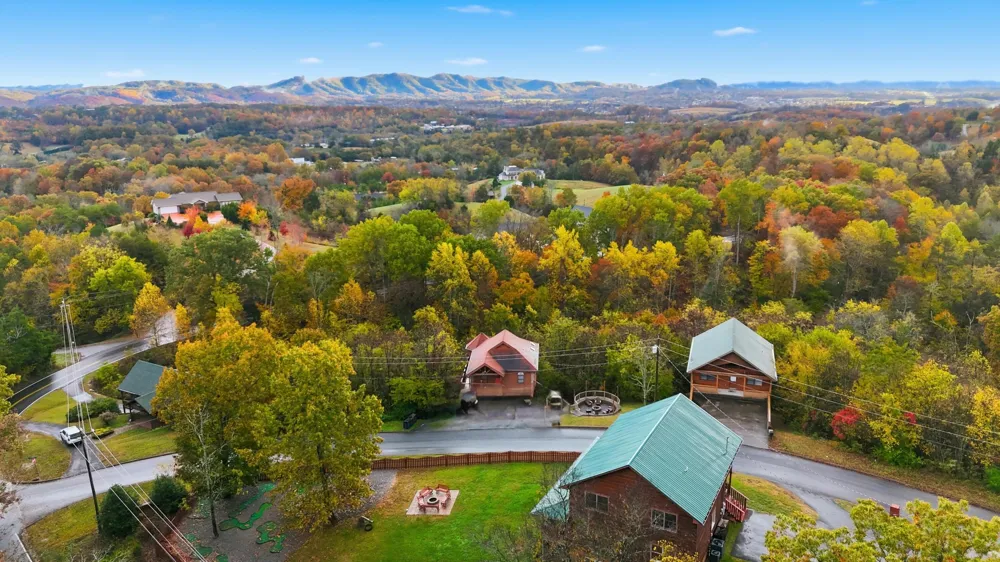 2054 Oakmont Drive Sevierville, TN 37876