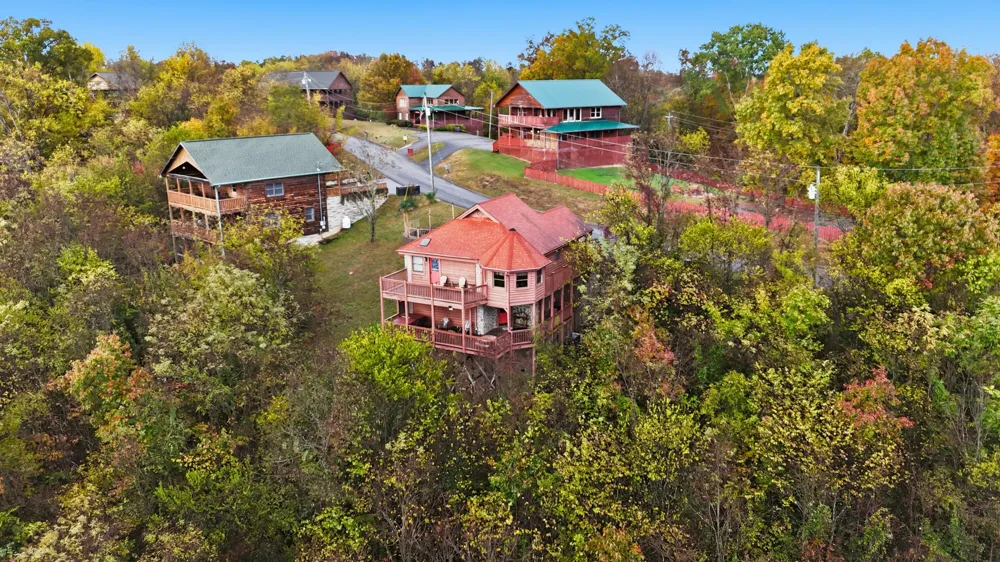 2054 Oakmont Drive Sevierville, TN 37876