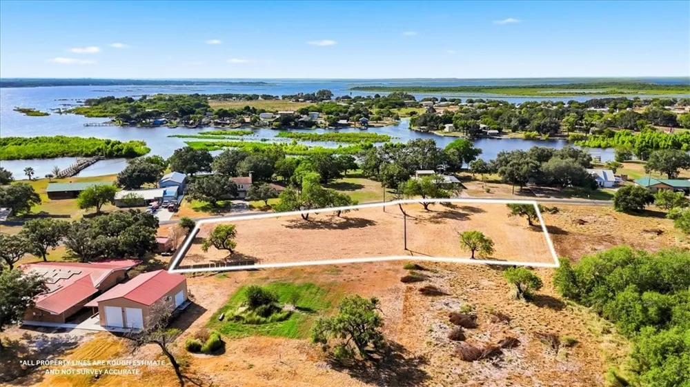 136 Harbor Circle Mathis, TX 78368
