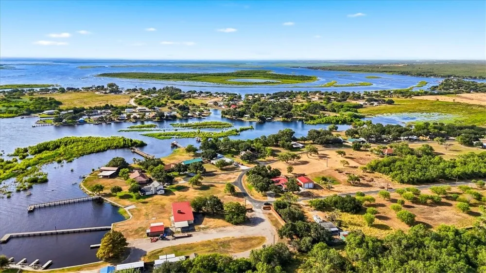 136 Harbor Circle Mathis, TX 78368