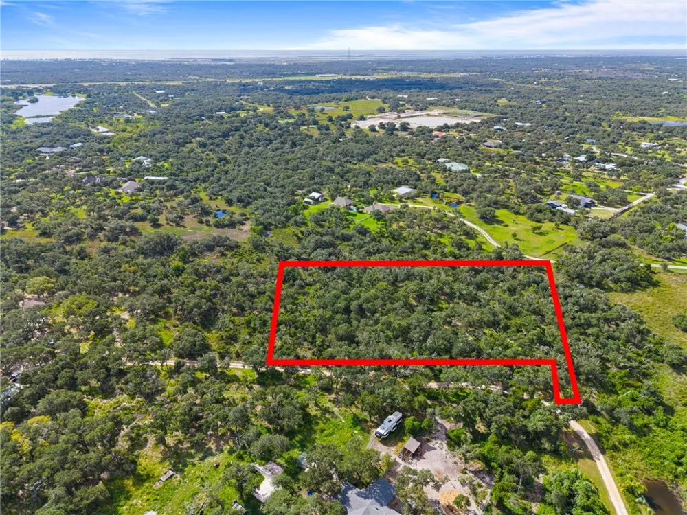 170 Dustin Ln Rockport, TX 78382
