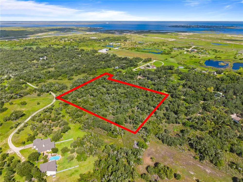 170 Dustin Ln Rockport, TX 78382