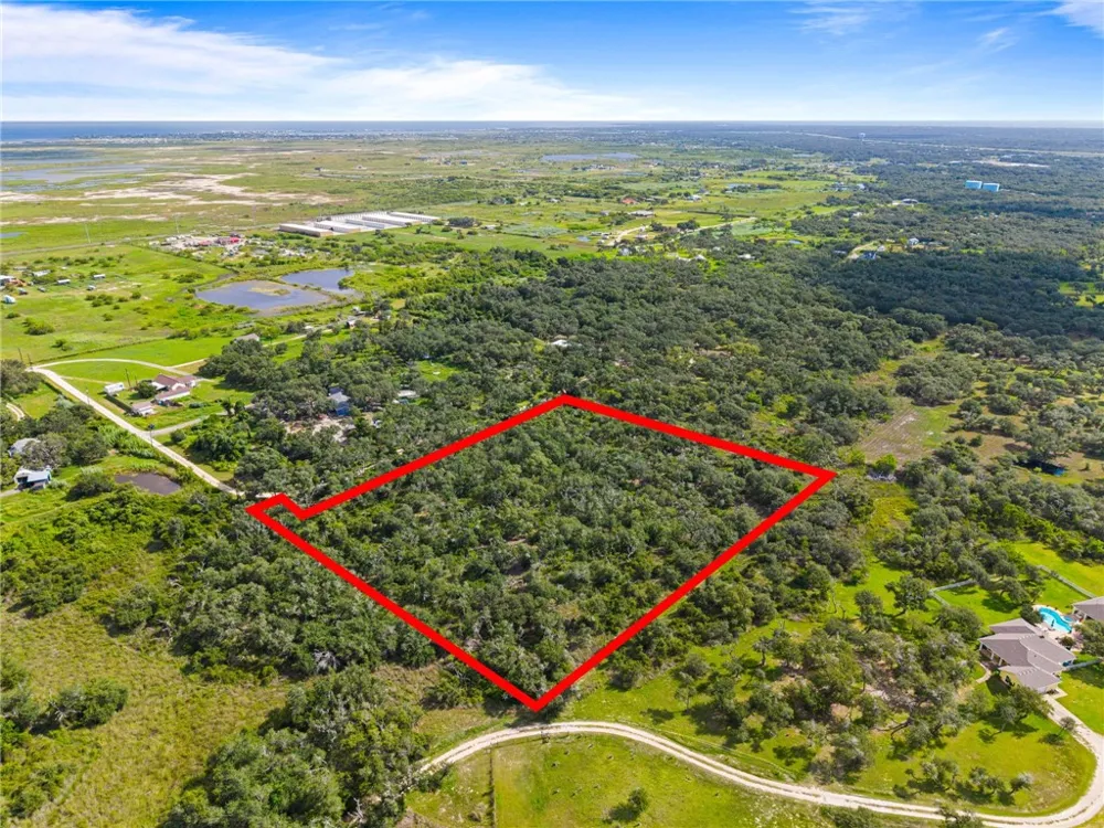 170 Dustin Ln Rockport, TX 78382