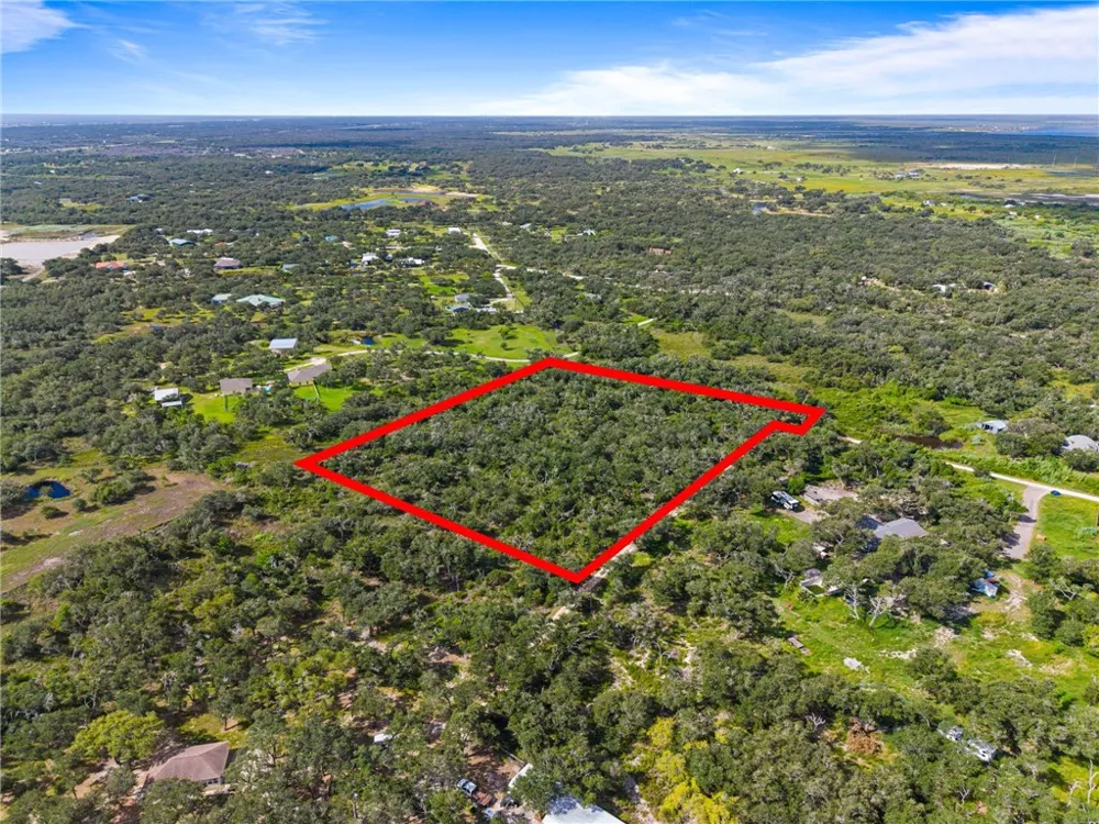 170 Dustin Ln Rockport, TX 78382
