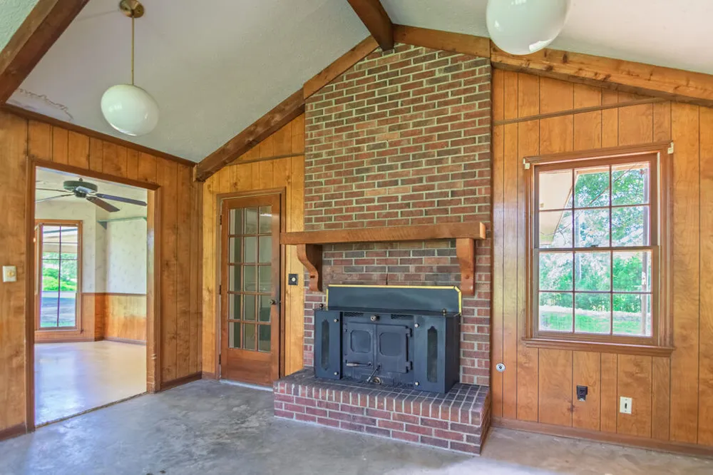616 Twin Lakes Road Waverly Hall, GA 31831