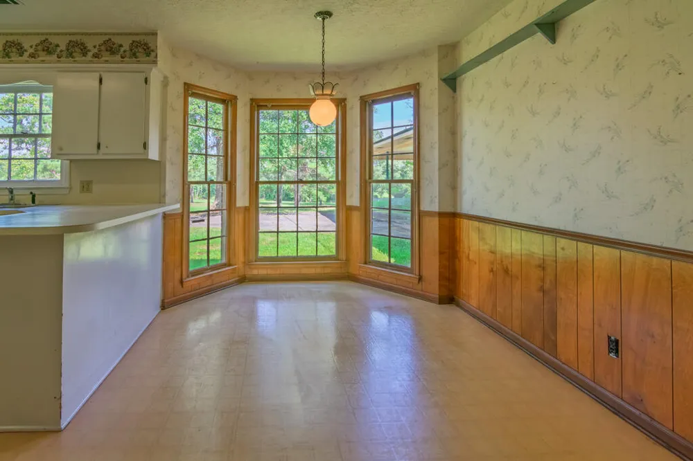 616 Twin Lakes Road Waverly Hall, GA 31831
