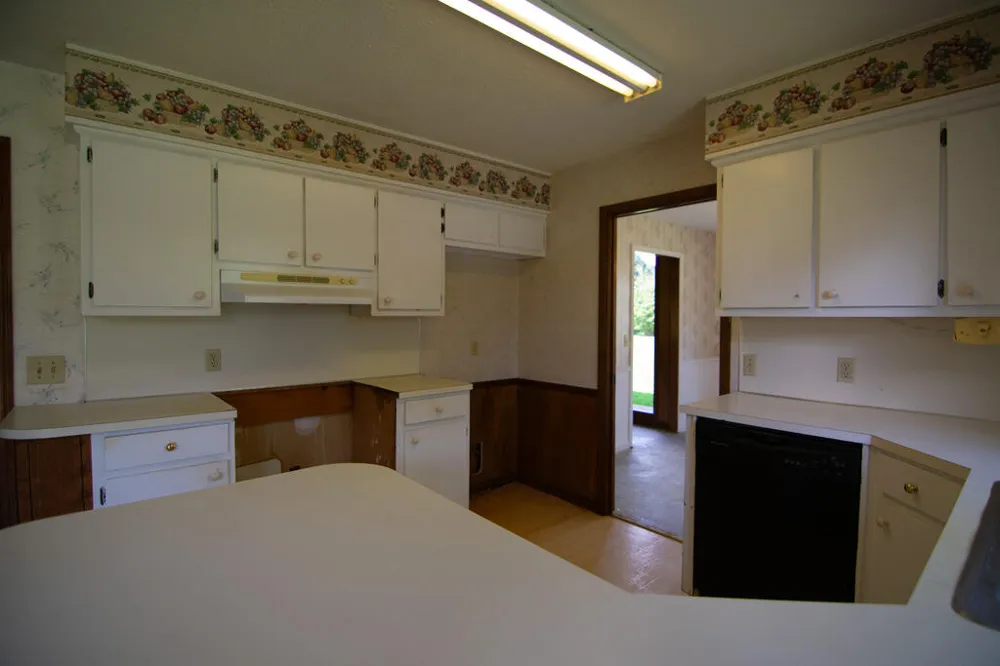616 Twin Lakes Road Waverly Hall, GA 31831