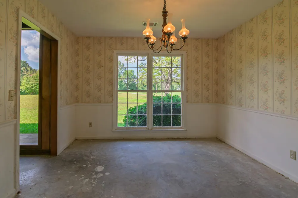 616 Twin Lakes Road Waverly Hall, GA 31831