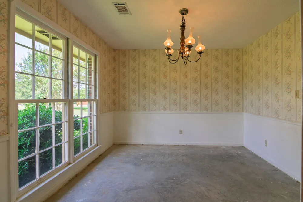 616 Twin Lakes Road Waverly Hall, GA 31831