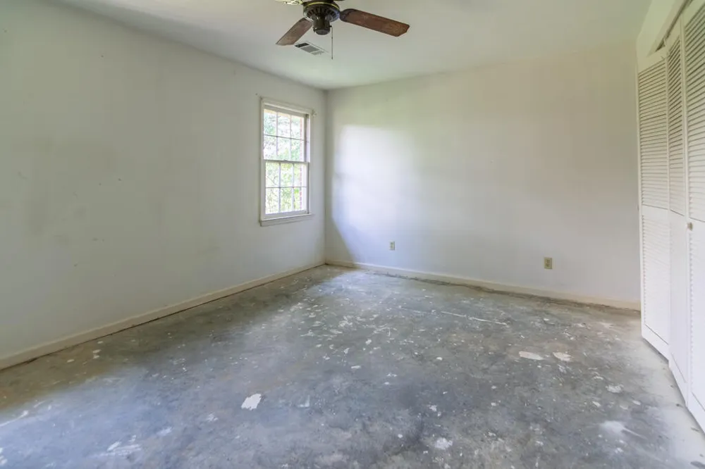 616 Twin Lakes Road Waverly Hall, GA 31831