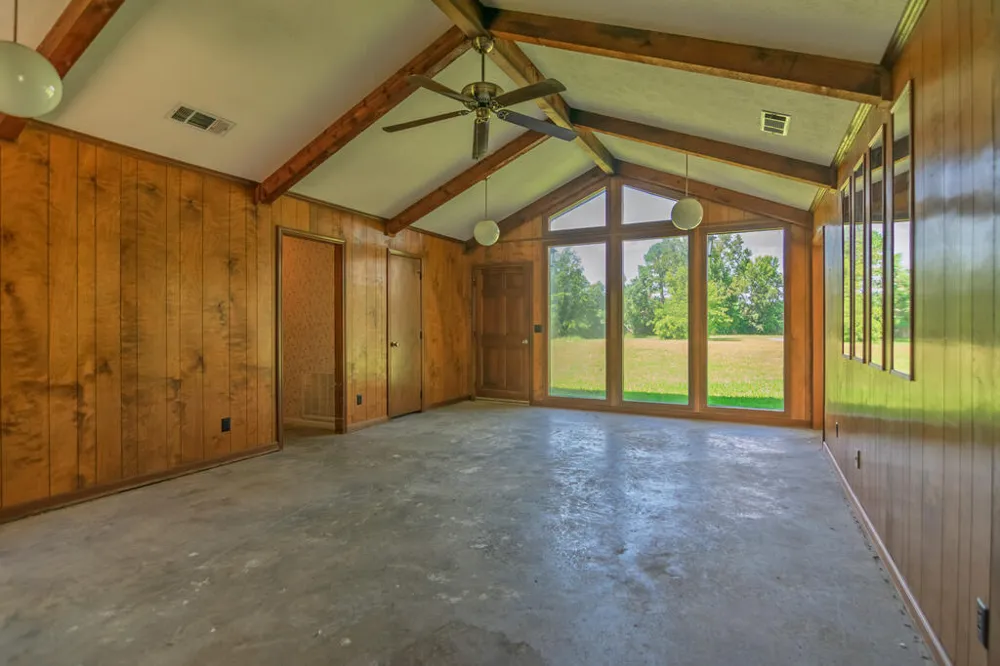 616 Twin Lakes Road Waverly Hall, GA 31831