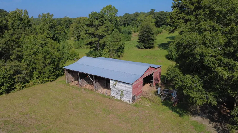 616 Twin Lakes Road Waverly Hall, GA 31831
