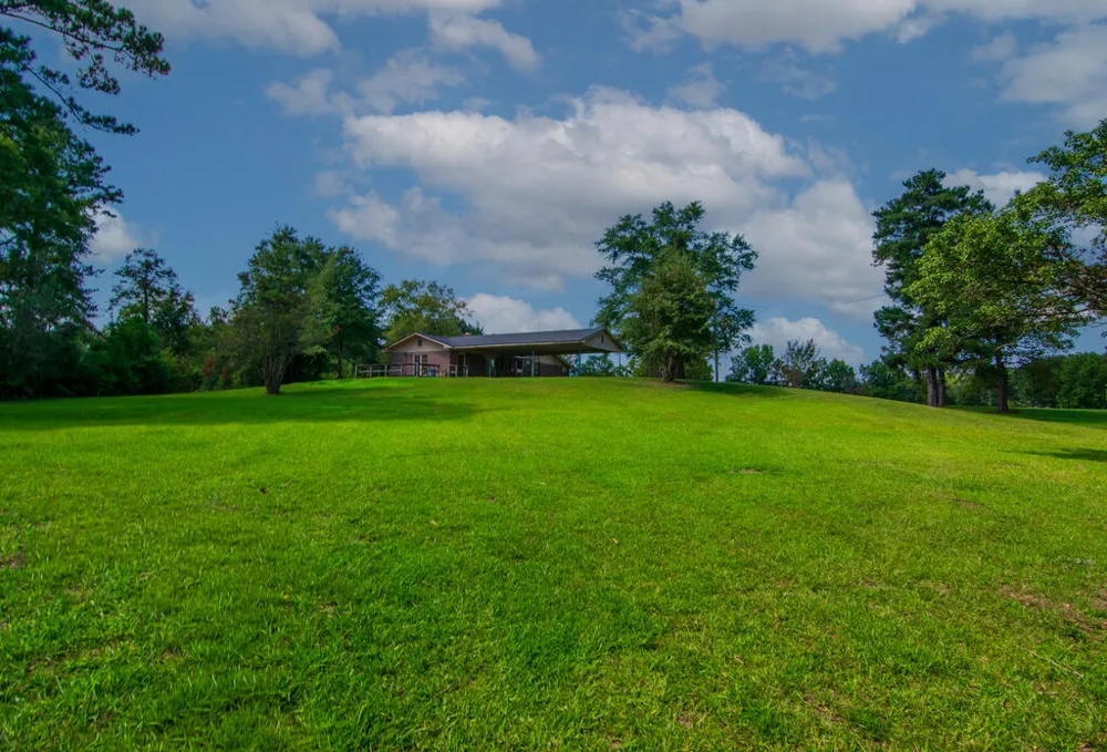 616 Twin Lakes Road Waverly Hall, GA 31831