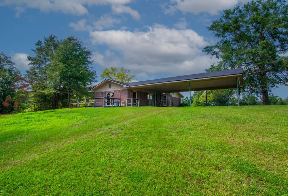 616 Twin Lakes Road Waverly Hall, GA 31831